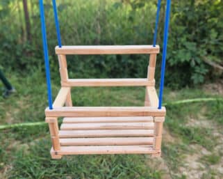 Vyrob si vlastnoručne doma detskú drevenú hojdačku