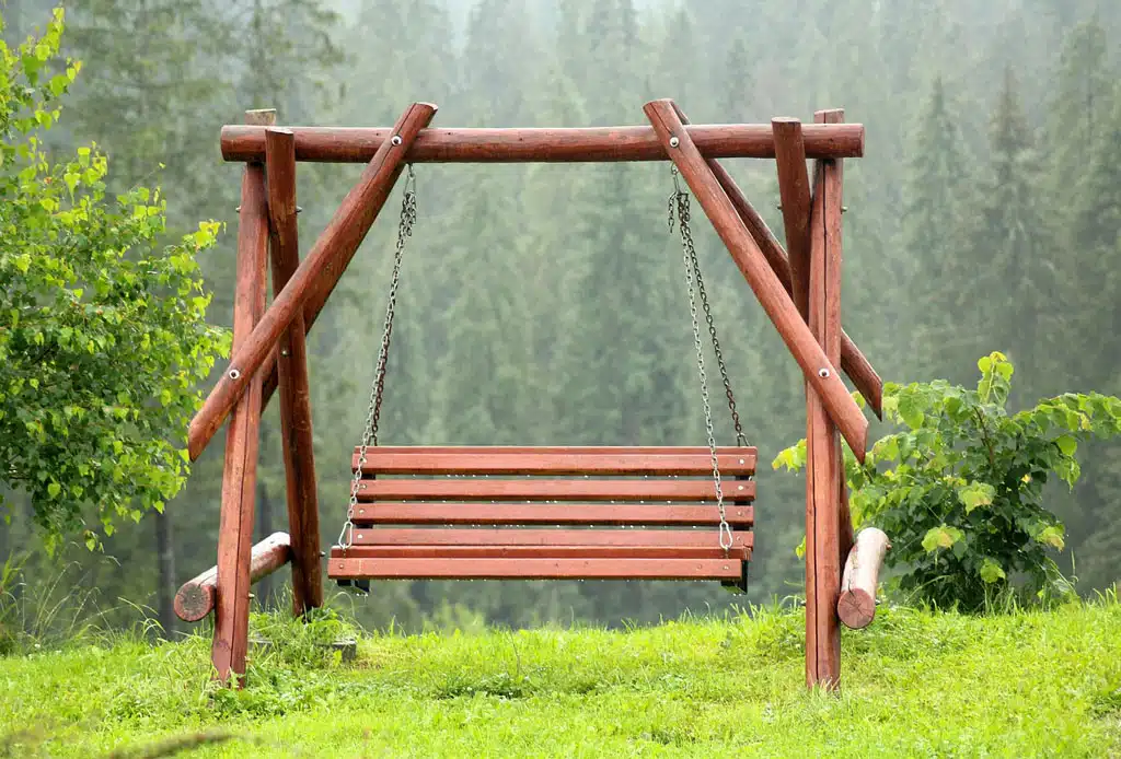 Hojdačka z lana a dreva Nápad na relax